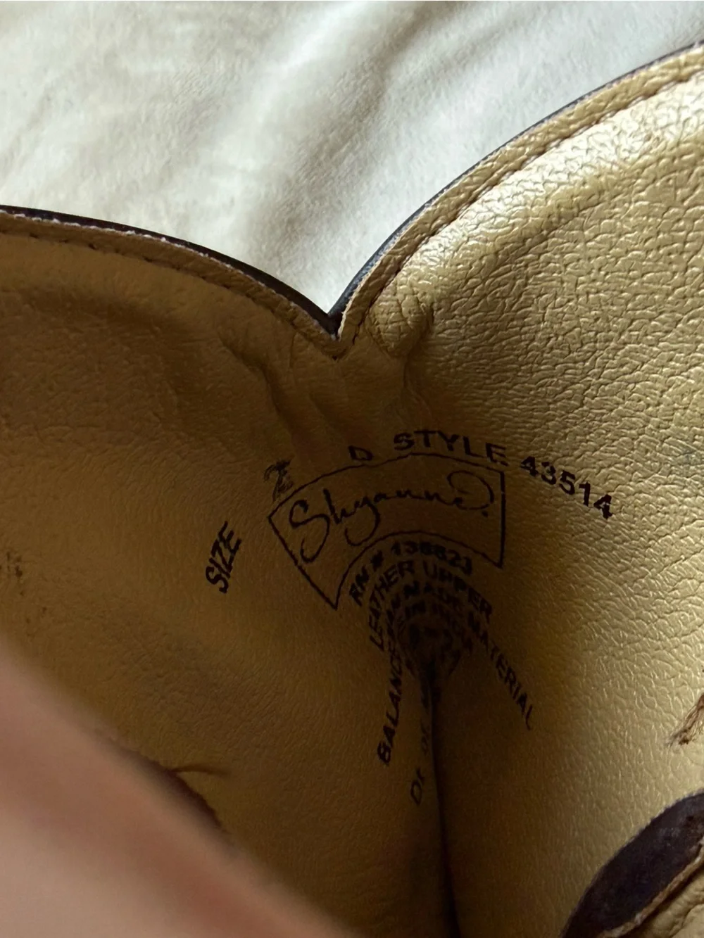 Girls brown suede fringe cowgirl boots Shyanne size 2